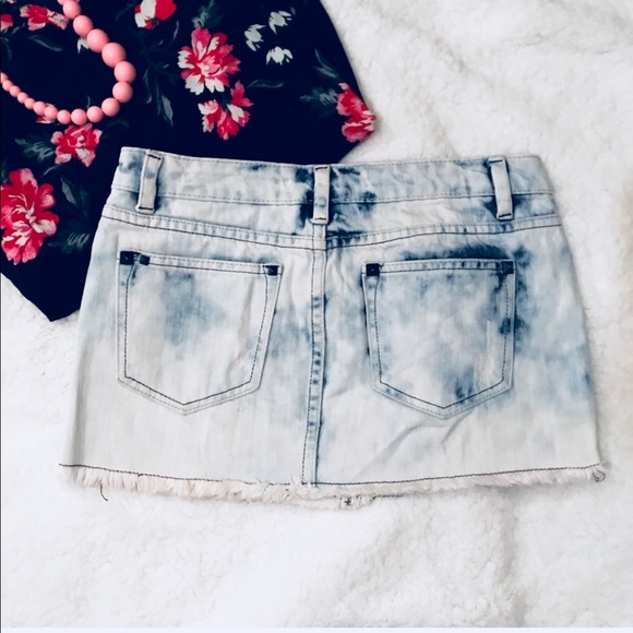 🔴4 for 25🔴 2.1 Denim Destroyed Mini - Picture 3 of 8